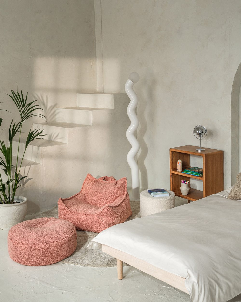 Wigiwama Zitzakstoel Guava in een kinderkamer