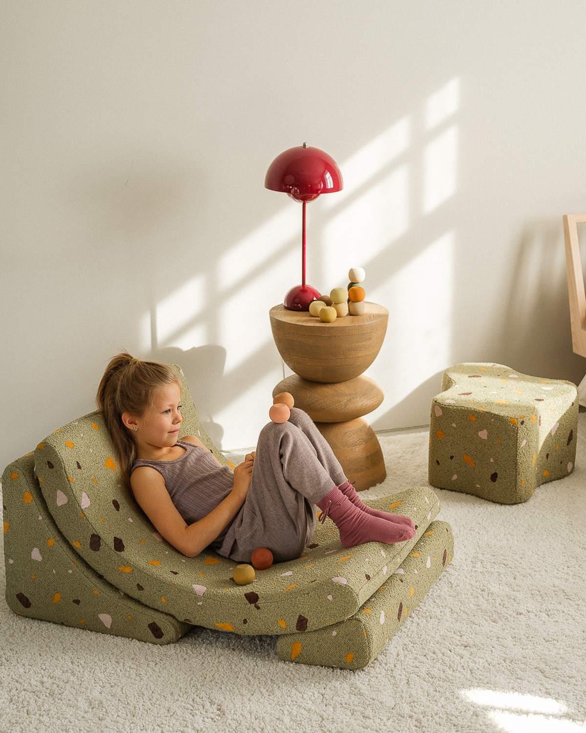 Kenmerken Wigiwama Moon Chair with Terrazzo print Terrazzo Moss