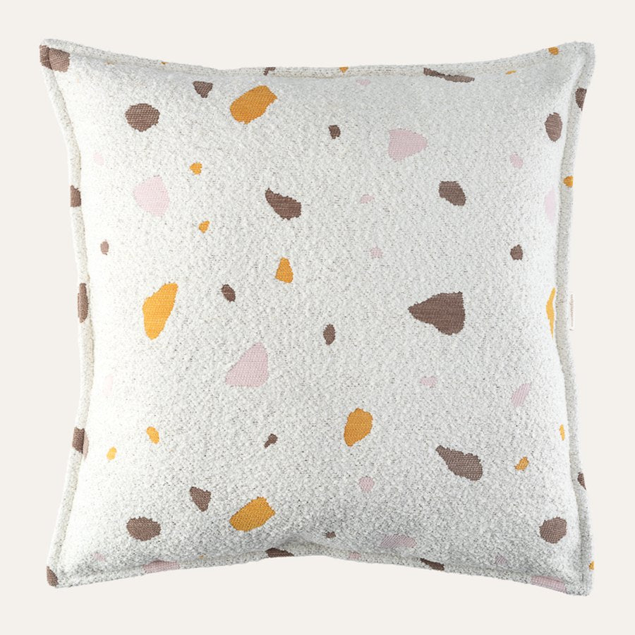 Wigiwama-Kissen mit Terrazzo-Print in Marmor