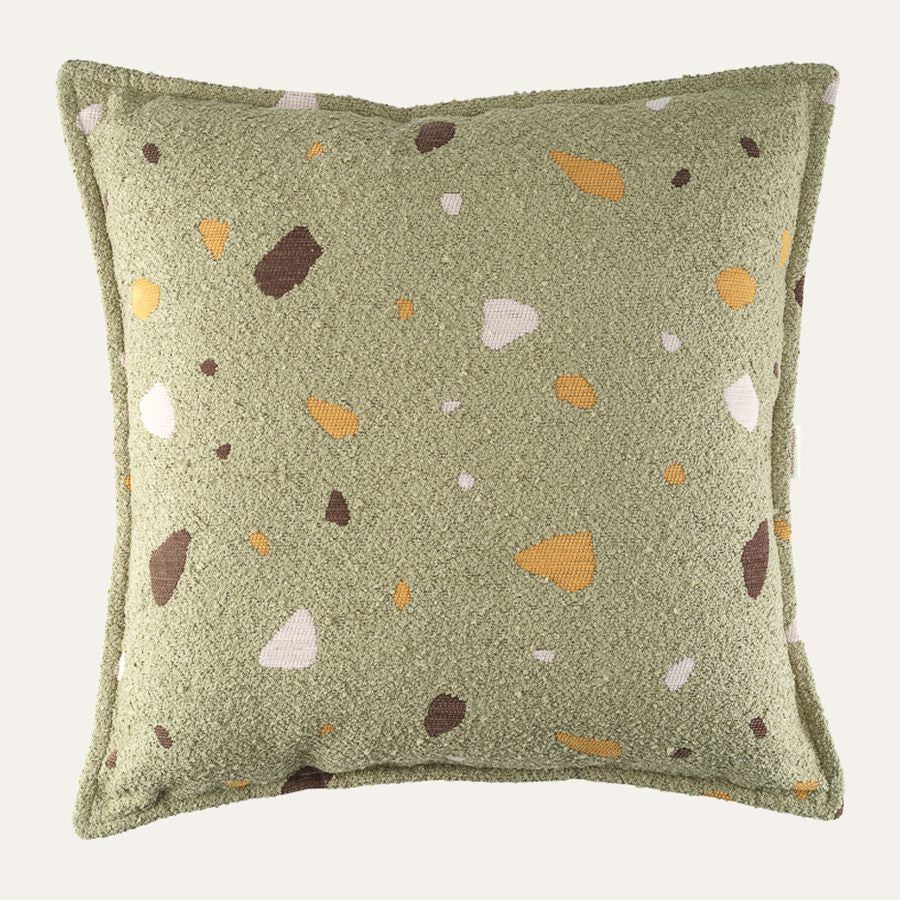 Wigiwama-Kissen mit Terrazzo-Print in Moos