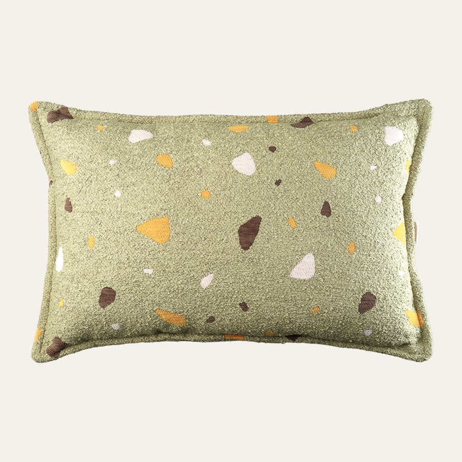 Wigiwama Rechteckiges Kissen mit Terrazzo-Print in Moos