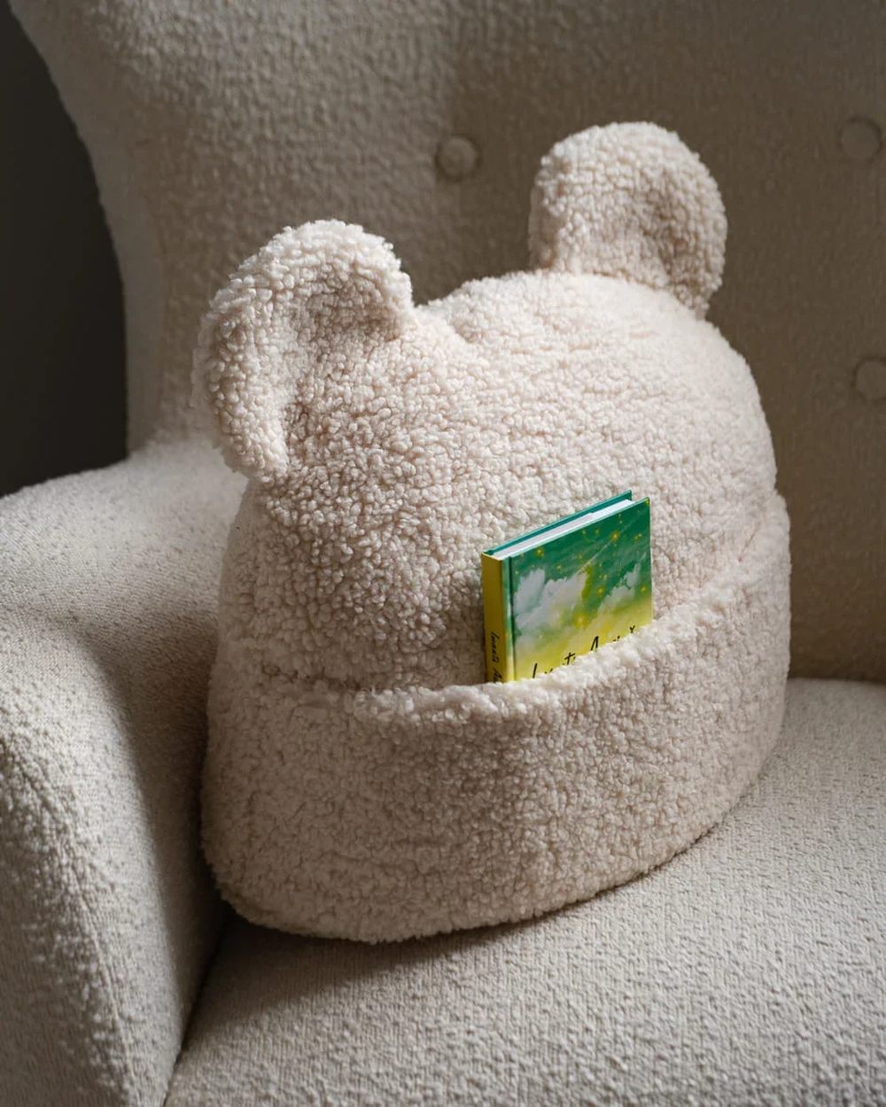 Wigiwama Kussen Creamy white in een kinderkamer