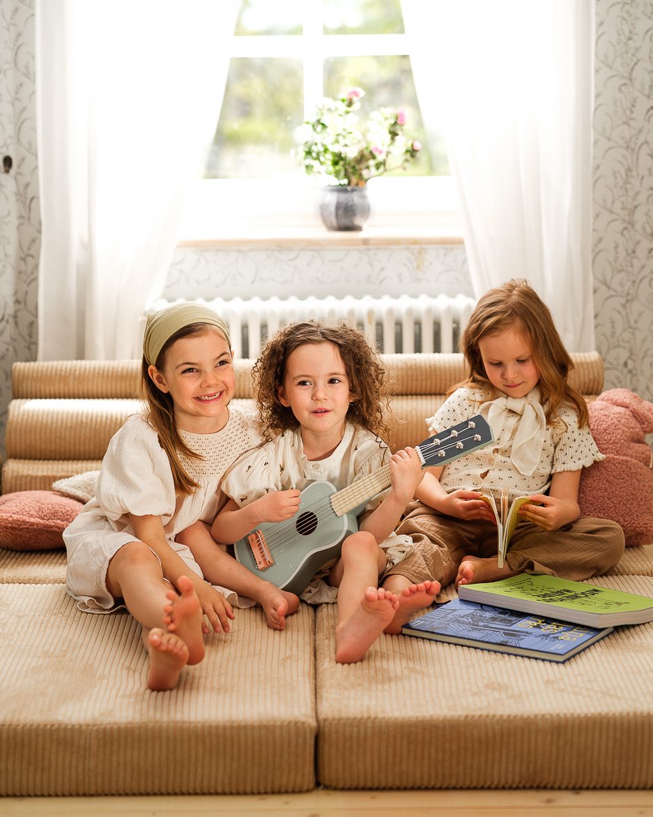 Wigiwama Flipster Uitklapstoel 3-in-1 Brown Sugar in een kinderkamer