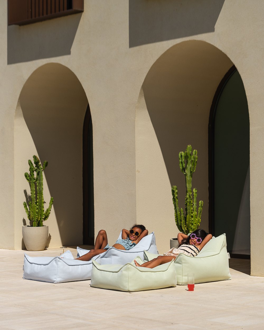 Wigiwama Outdoor-Sitzsack Azurblau in een kinderkamer