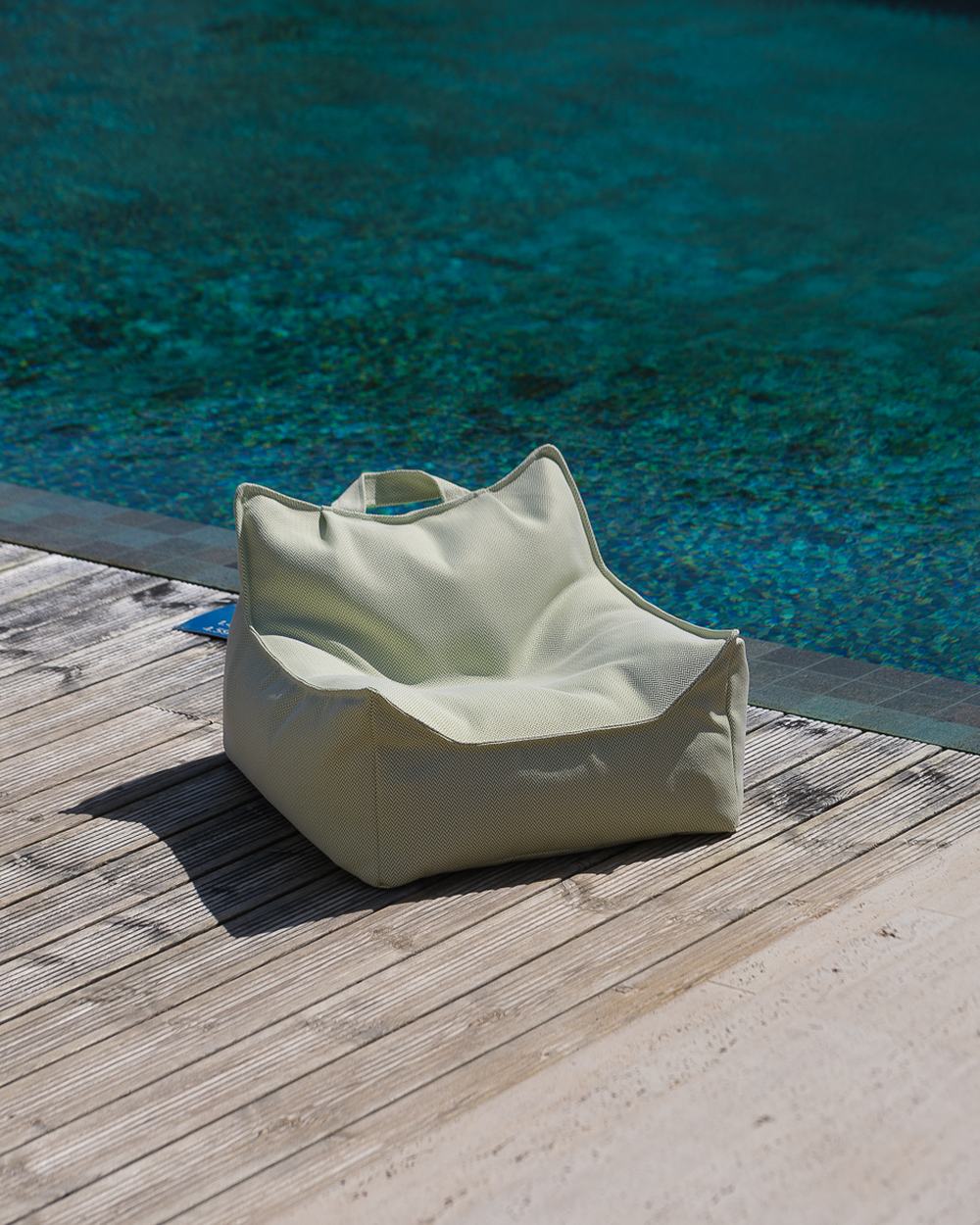 Wigiwama Outdoor-Sitzsack Herba in een kinderkamer