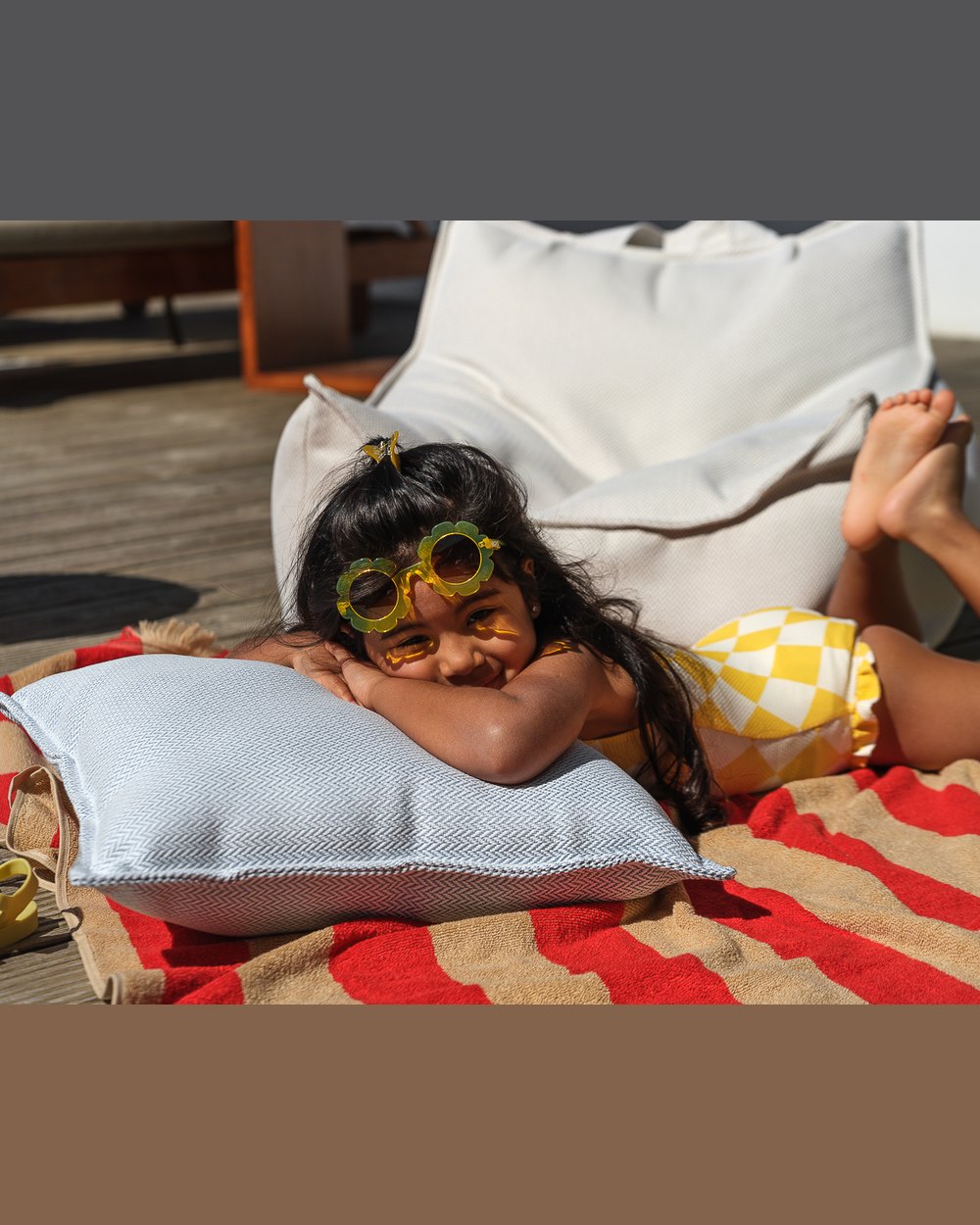 Wigiwama Square Outdoor-Kissen Azurblau in een kinderkamer
