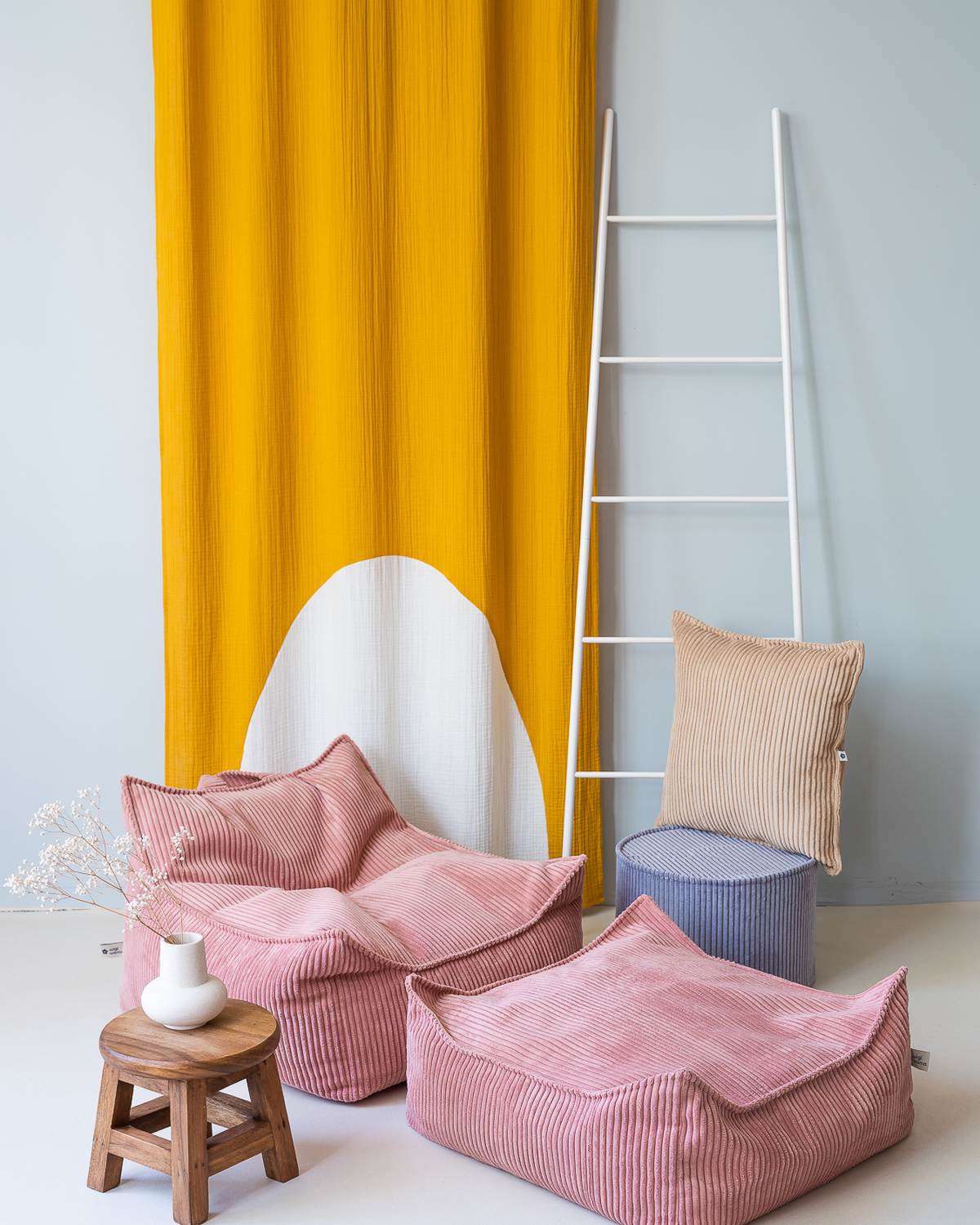 Kenmerken Wigiwama Gerippter Sitzsack + Pouf-Set Rosa Mousse