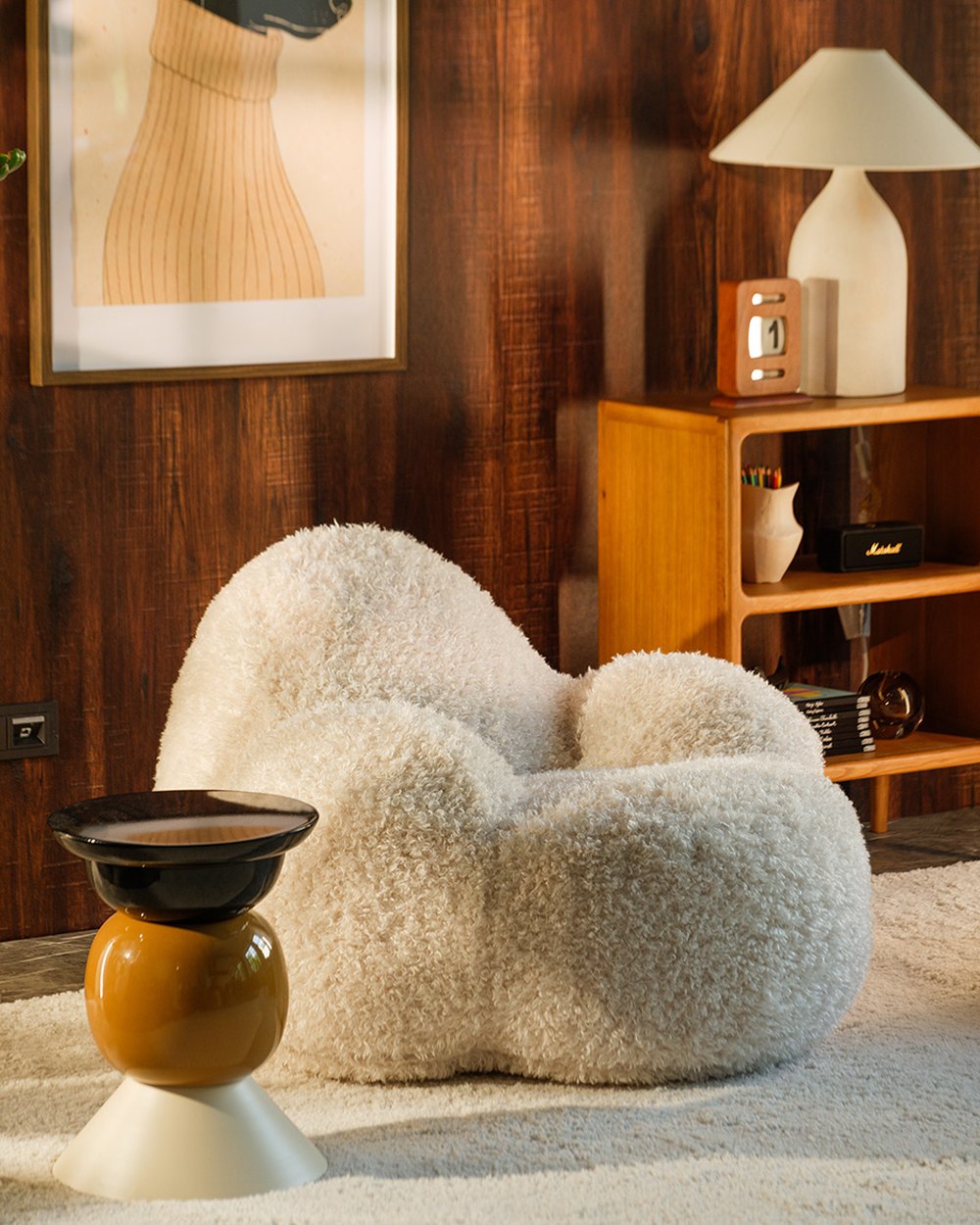 Teenage Armchair Momo Chair Yeti fabric - cream white in een kinderkamer