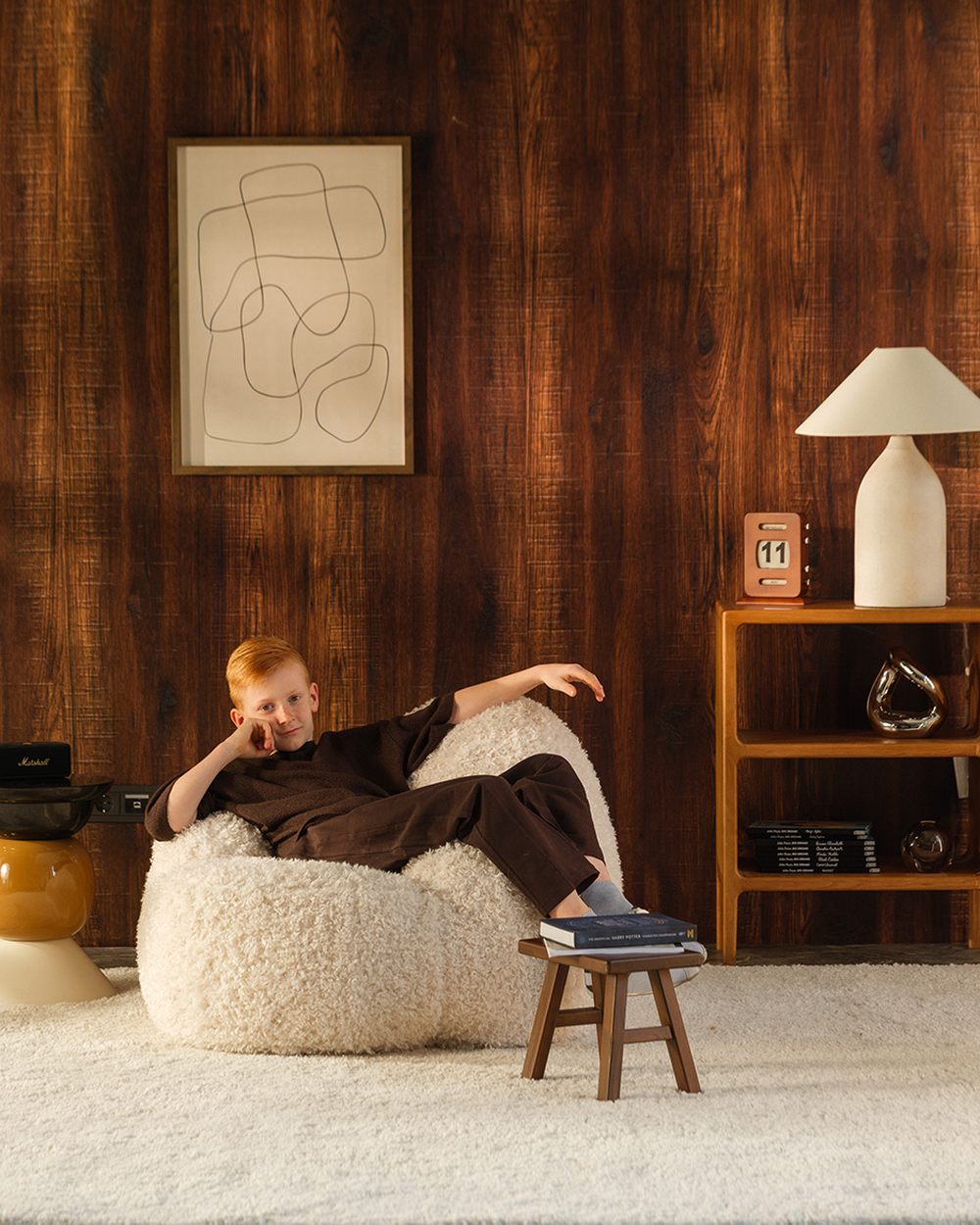 Teenage Armchair Momo Chair Yeti fabric - cream white in een kinderkamer