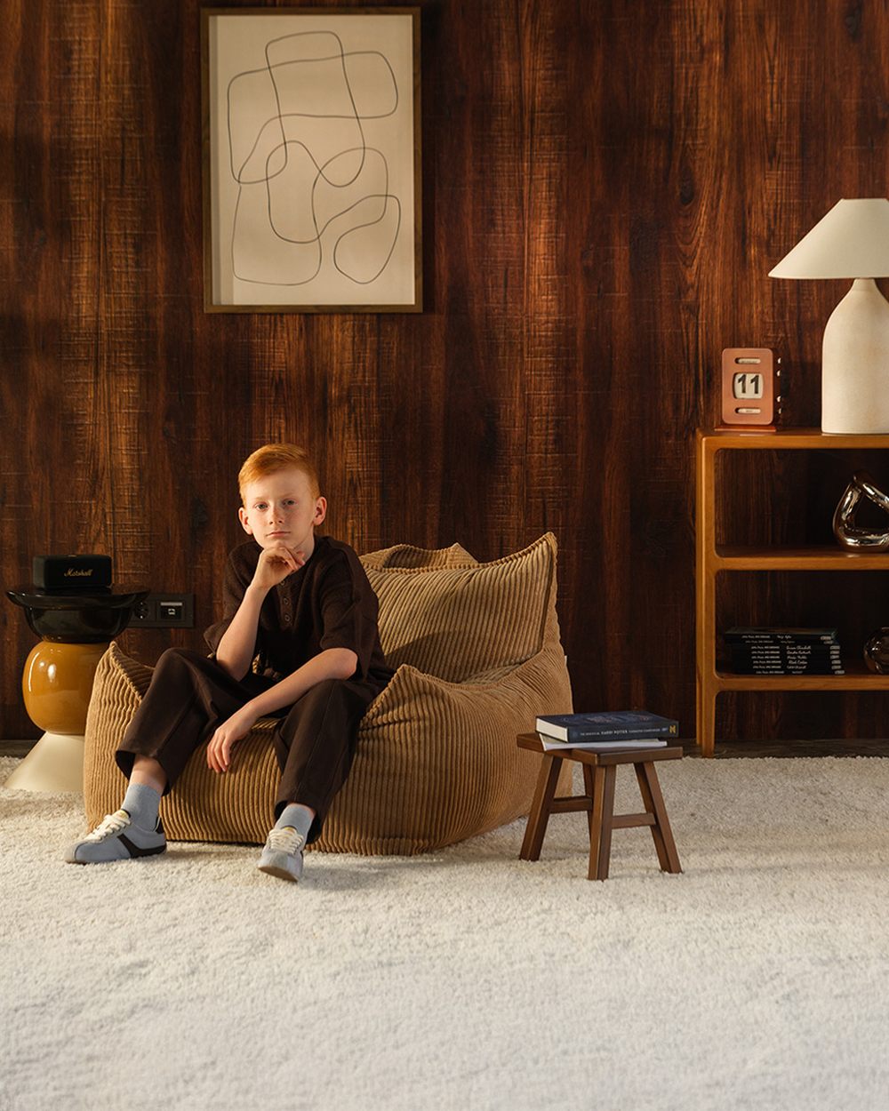 Wigiwama Bean Bag - Club Chair Corduroy - Camel in een kinderkamer