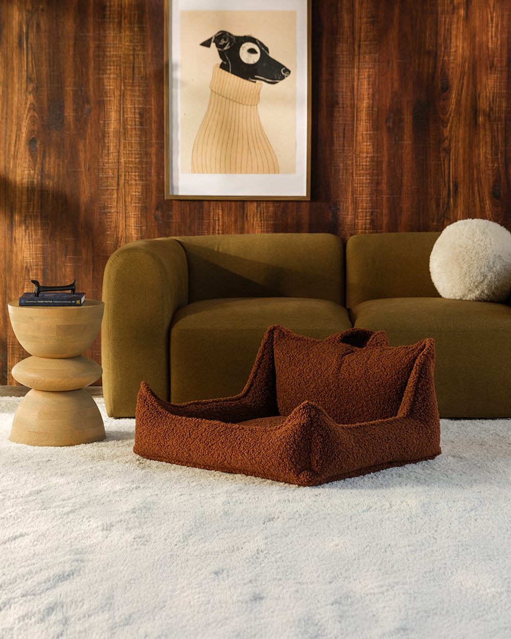 Wigiwama Dog Bed - Pet Club Chair Brown - L in een kinderkamer